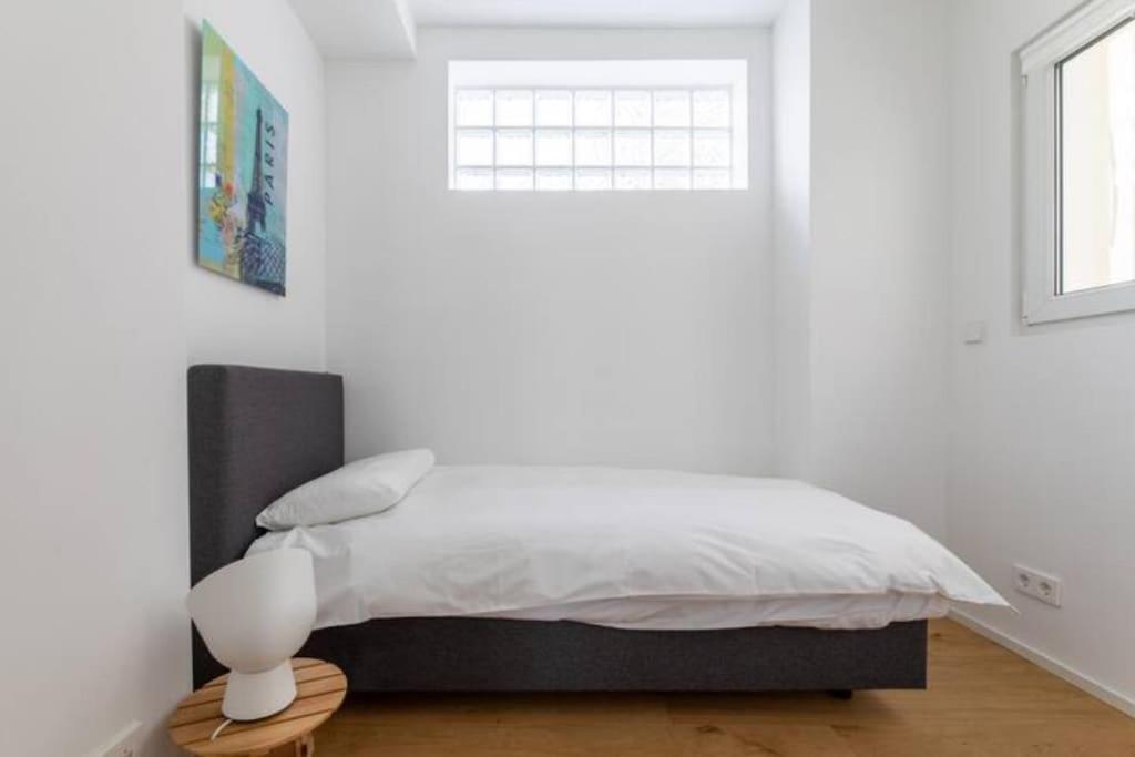 Wonderful Two Bedroom Apartment At Limpertsberg With Parking, Near Tram Luxembourg Bagian luar foto
